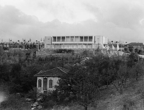 Palace_of_Atatürk_1935-1