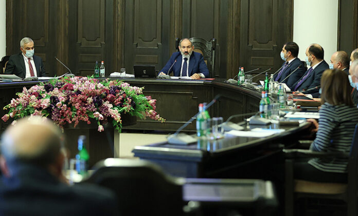 government-08-18