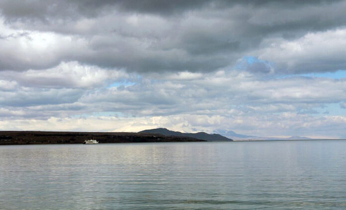 van-lake-1