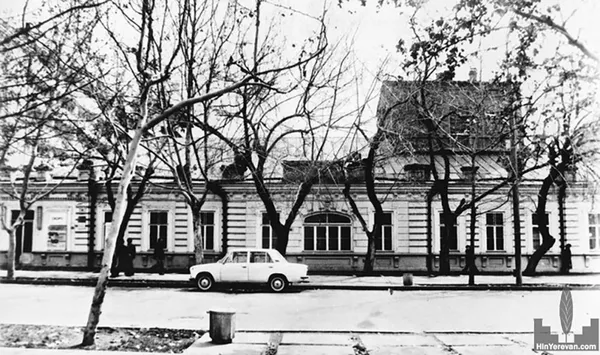 Ջանփոլադյան թատրոն