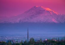 1995-ի ապրիլի 21-ին խորհրդարանը ընդունել է հայտարարություն Հայոց ցեղասպանության 80-ամյակի առիթով